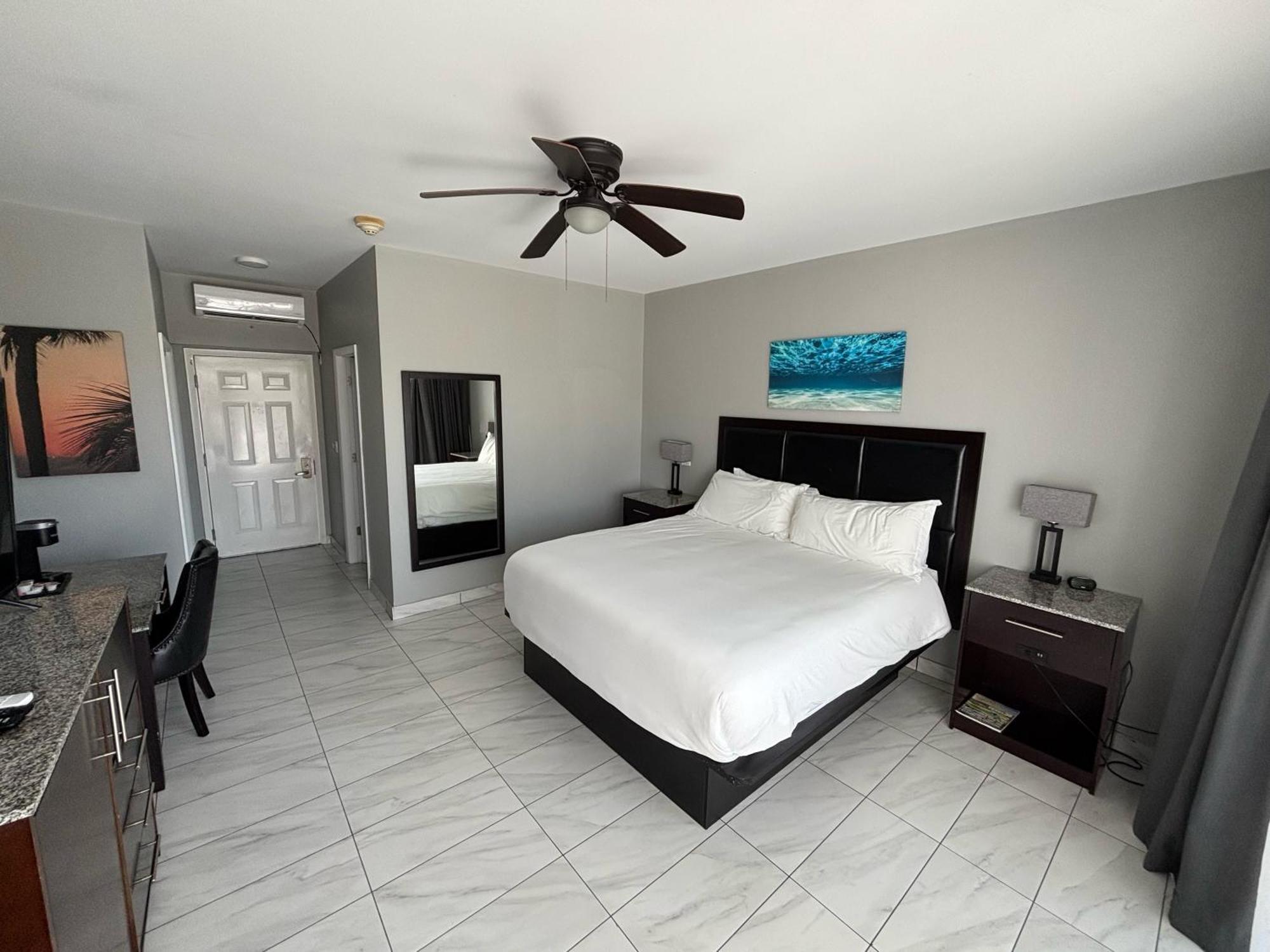 Grace Bay Suites Esterno foto